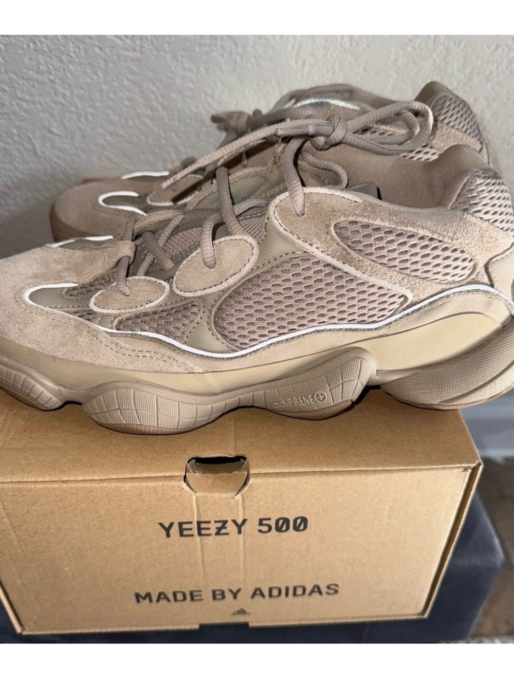 Yeezy 500 Sneakers - Taupe/Beige